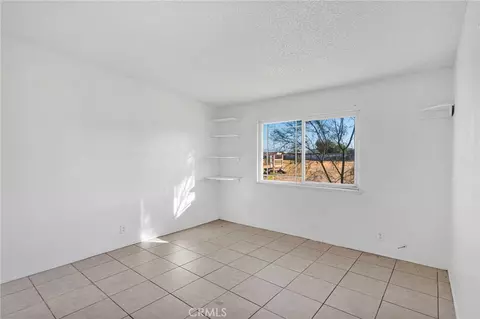 Bedroom - 17047 Eucalyptus St, Hesperia, CA 92345 photo 2 of 8