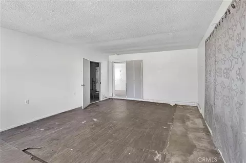 Bedroom - 17047 Eucalyptus St, Hesperia, CA 92345 photo 1 of 8