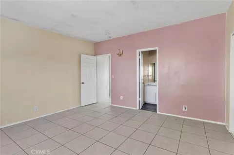 Bedroom - 17047 Eucalyptus St, Hesperia, CA 92345 photo 8 of 8
