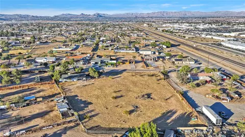 View/Area - 17047 Eucalyptus St, Hesperia, CA 92345 photo 2 of 8