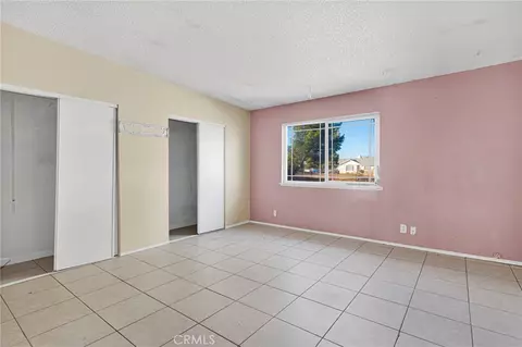 Bedroom - 17047 Eucalyptus St, Hesperia, CA 92345 photo 6 of 8