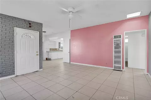 Living - 17047 Eucalyptus St, Hesperia, CA 92345 photo 4 of 5