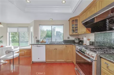 Kitchen - 930 Crystal Water, Walnut, CA 91789 photo 2 of 4
