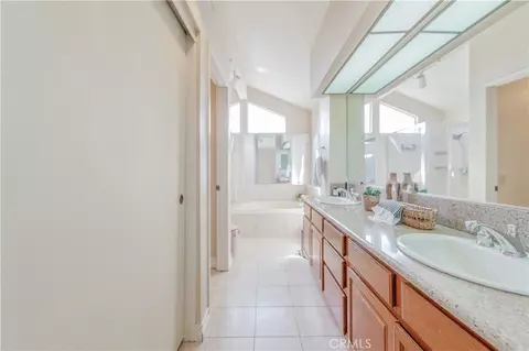 Bath - 930 Crystal Water, Walnut, CA 91789 photo 4 of 5