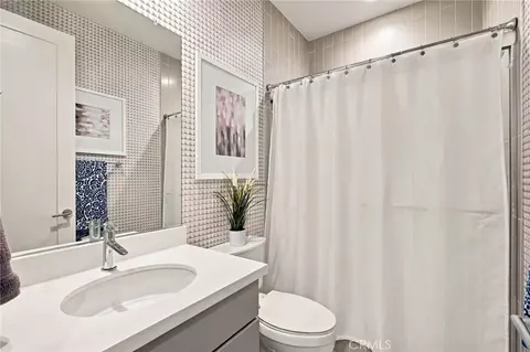 Bath - 24524 Division, Menifee, CA 92584 photo 4 of 5