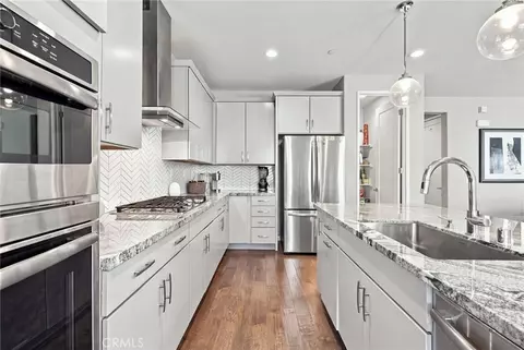Kitchen - 24524 Division, Menifee, CA 92584 photo 3 of 4