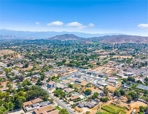5846 Persepolis Ct, Riverside, CA 92505 photo 4