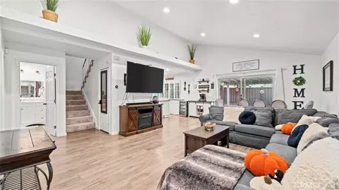 16662 Minter Ct, Canyon Country, CA 91387