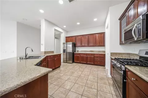 Kitchen - 36458 50th E, Palmdale, CA 93552 photo 2 of 2