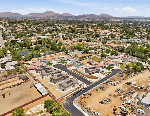 View/Area - 5853 Persepolis Ct, Riverside, CA 92505 photo 6 of 8