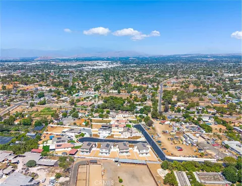 View/Area - 5853 Persepolis Ct, Riverside, CA 92505 photo 3 of 8