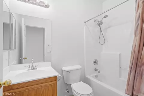 Bath - 12921 Newport, Hesperia, CA 92344 photo 2 of 3