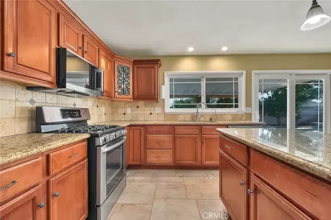 Kitchen - 10441 Balsa, Rancho Cucamonga, CA 91730 photo 8 of 10
