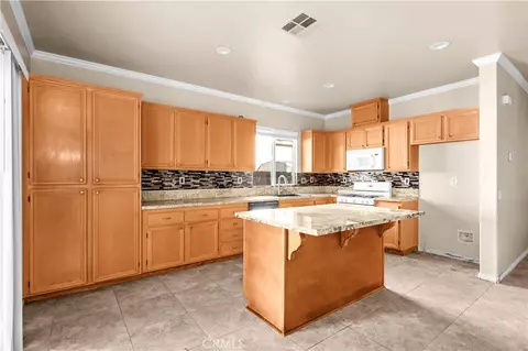 Kitchen - 2715 E Avenue J6, Lancaster, CA 93535 photo 2 of 4