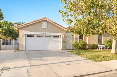 Exterior - 2715 E Avenue J6, Lancaster, CA 93535 photo 2 of 9