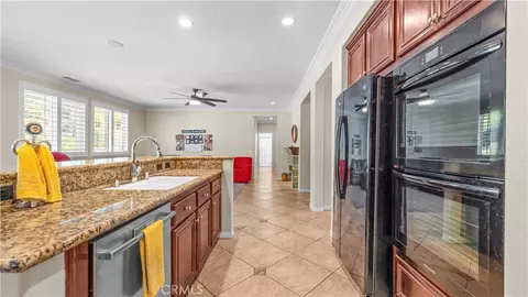 Entry Way - 12404 N Green Tree Dr, Rancho Cucamonga, CA 91739 photo 7 of 13