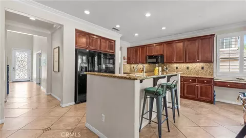 Entry Way - 12404 N Green Tree Dr, Rancho Cucamonga, CA 91739 photo 4 of 13