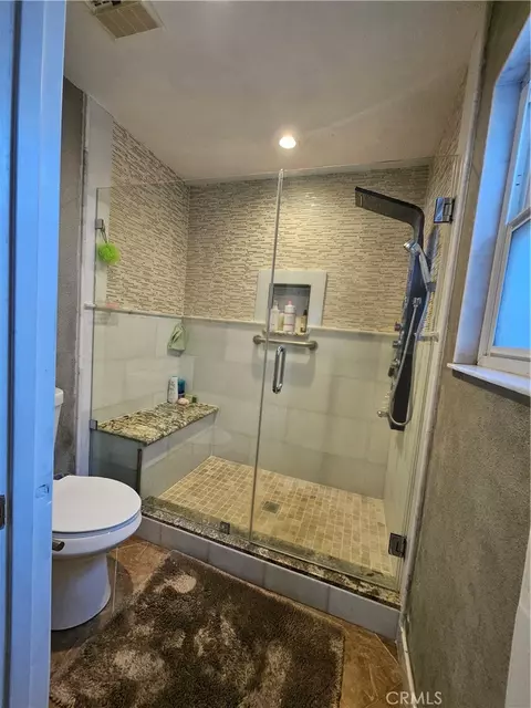 Bath - 7907 Standish Ave, Riverside, CA 92509 photo 4 of 4