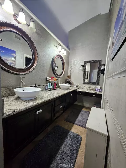 Bath - 7907 Standish Ave, Riverside, CA 92509 photo 3 of 4