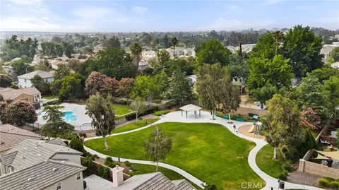View/Area - 4065 Garvey, Riverside, CA 92501 photo 8 of 9