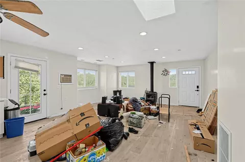 Living - 829 Hillside Dr, Julian, CA 92036 photo 3 of 6