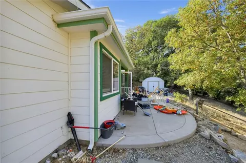 Exterior - 829 Hillside Dr, Julian, CA 92036 photo 8 of 9
