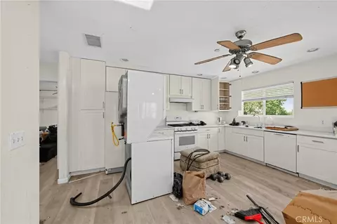 Kitchen - 829 Hillside Dr, Julian, CA 92036 photo 4 of 4