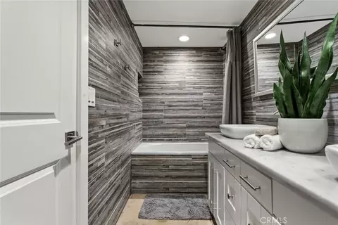 Bath - 356 E Cumberland, Upland, CA 91786 photo 2 of 5