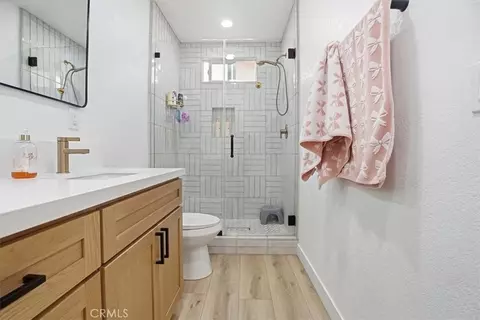 Bath - 9416 Emerald, Fontana, CA 92335 photo 1 of 3