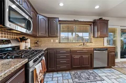 Kitchen - 2916 S Del Norte Ave, Ontario, CA 91761 photo 2 of 2