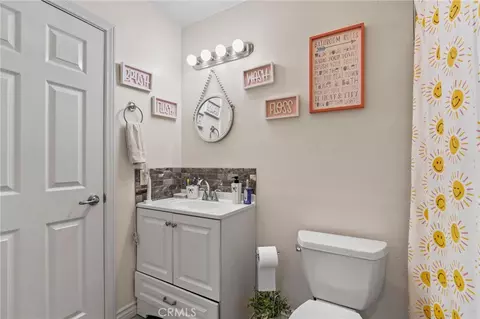 Bath - 2916 S Del Norte Ave, Ontario, CA 91761 photo 3 of 3
