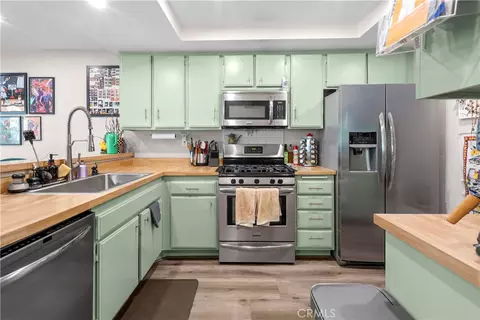 Kitchen - 1867 E Belmont Ct, Placentia, CA 92870 photo 2 of 3
