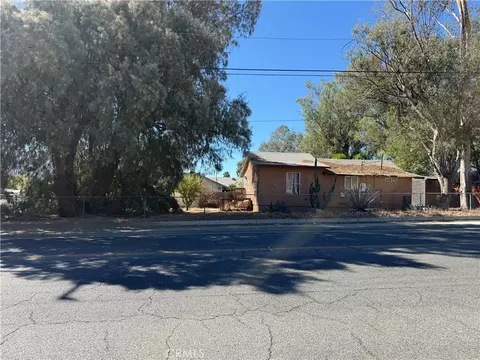 Exterior - 775 Park, Banning, CA 92220 photo 6 of 8