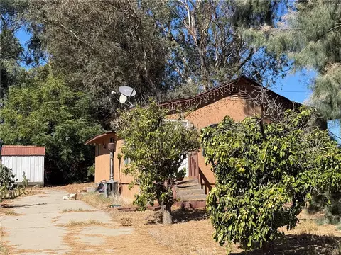 Exterior - 775 Park, Banning, CA 92220 photo 4 of 8