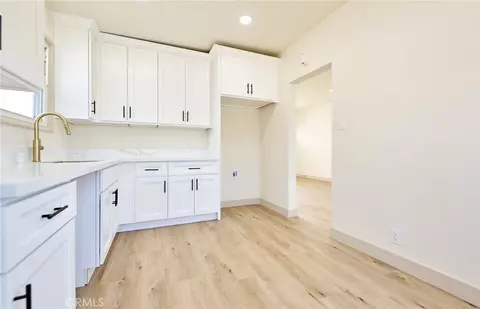Entry Way - 1407 S Hillford, Compton, CA 90220 photo 1 of 2
