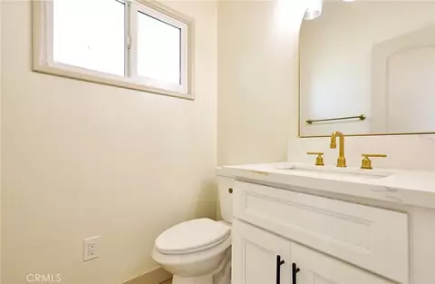 Bath - 1407 S Hillford, Compton, CA 90220 photo 2 of 2