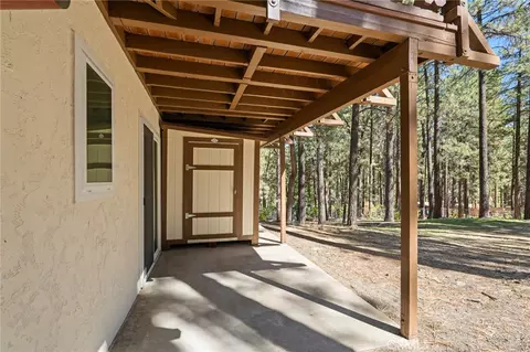 Exterior - 5809 Pine St, Wrightwood, CA 92397 photo 11 of 23