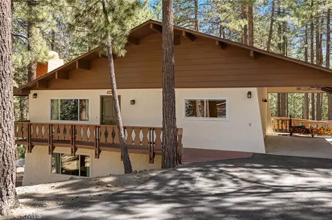 Exterior - 5809 Pine St, Wrightwood, CA 92397 photo 17 of 23