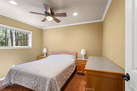 Bedroom - 5809 Pine St, Wrightwood, CA 92397 photo 4 of 7