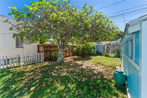 Exterior - 110 E Morningside, Long Beach, CA 90805 photo 10 of 12