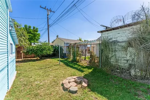 Exterior - 110 E Morningside, Long Beach, CA 90805 photo 9 of 12