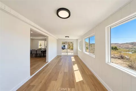 Entry Way - 49624 Oak Dr, Morongo Valley, CA 92256 photo 6 of 7