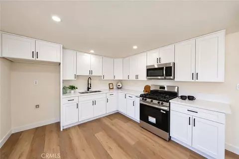 Kitchen - 49624 Oak Dr, Morongo Valley, CA 92256 photo 3 of 5