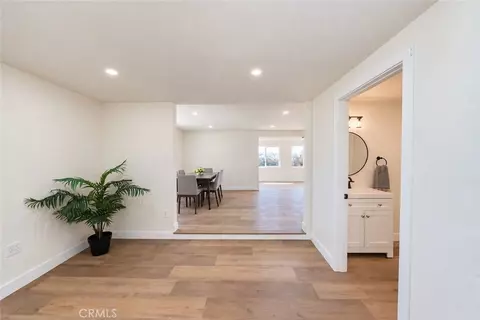 Entry Way - 49624 Oak Dr, Morongo Valley, CA 92256 photo 4 of 7