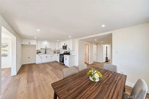 Dining - 49624 Oak Dr, Morongo Valley, CA 92256 photo 4 of 5