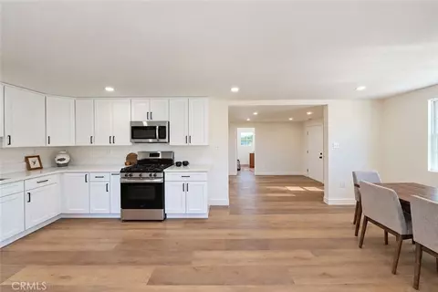 Entry Way - 49624 Oak Dr, Morongo Valley, CA 92256 photo 5 of 7