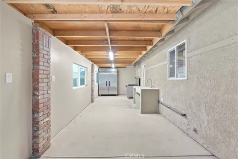 Entry Way - 19989 Cronese, Apple Valley, CA 92308 photo 4 of 6