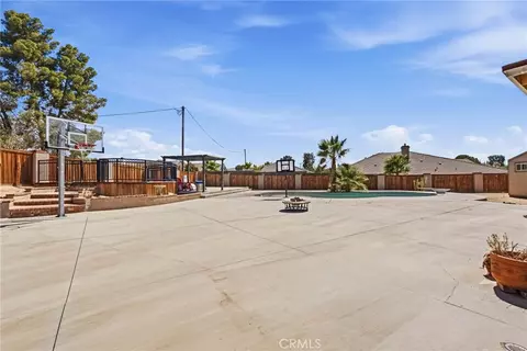 Exterior - 19989 Cronese, Apple Valley, CA 92308 photo 6 of 16
