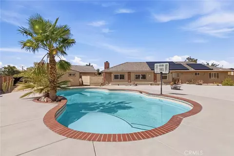 Exterior - 19989 Cronese, Apple Valley, CA 92308 photo 12 of 16