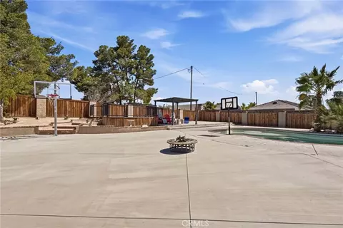 Exterior - 19989 Cronese, Apple Valley, CA 92308 photo 7 of 16
